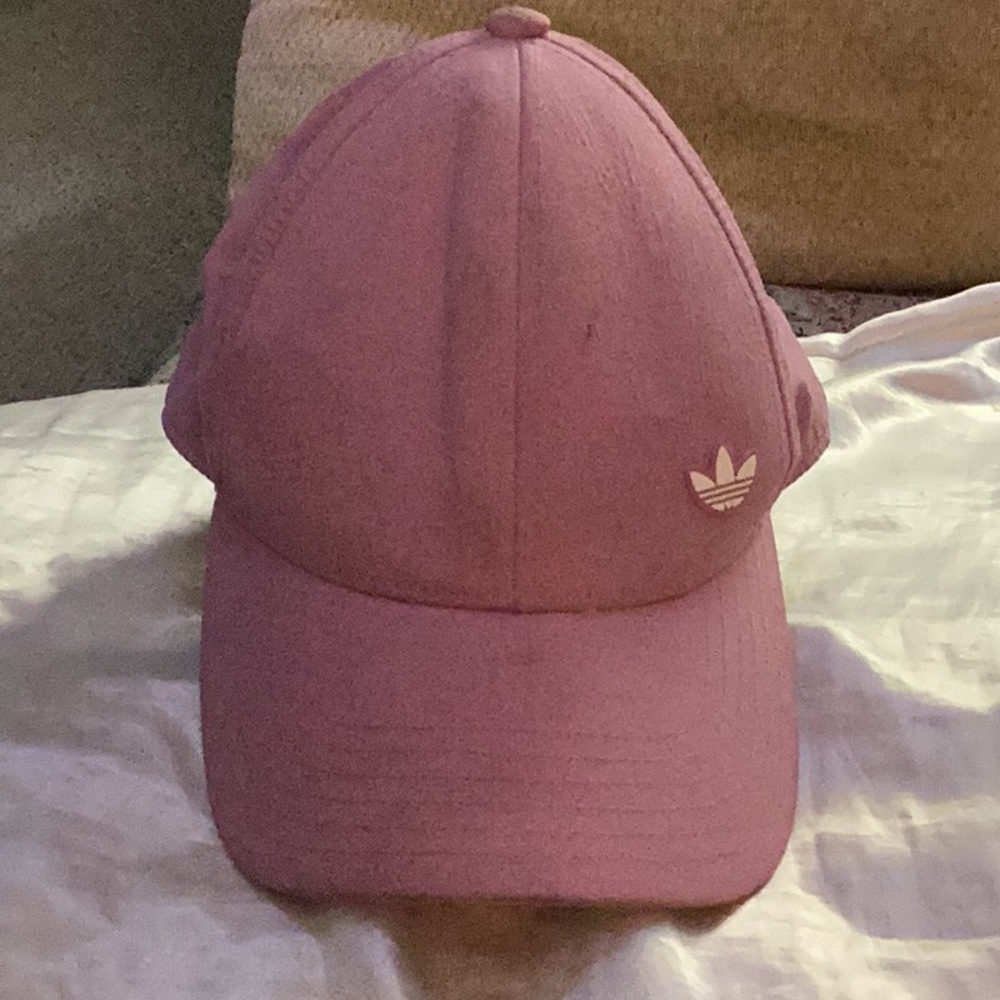 🖤NWT Fun to Wear Adidas Colorful Unisex Hat Makes Perfect Gift 🖤